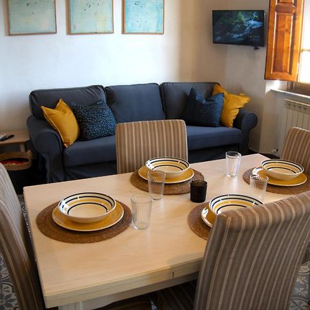 Appartamento Via Grandi - Free Gated Parking - 5 Minutes From Center Лукка Екстер'єр фото