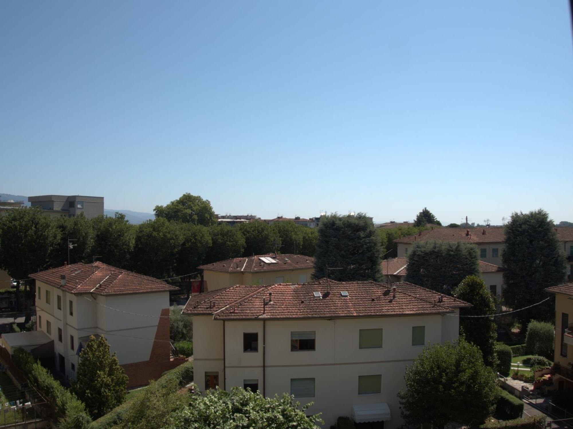 Appartamento Via Grandi - Free Gated Parking - 5 Minutes From Center Лукка Екстер'єр фото